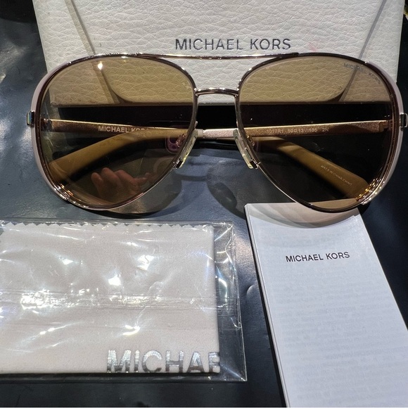 MICHAEL Michael Kors Accessories - Michael Kors Women's Chelsea MK5004 Sunglasses in excellent condition